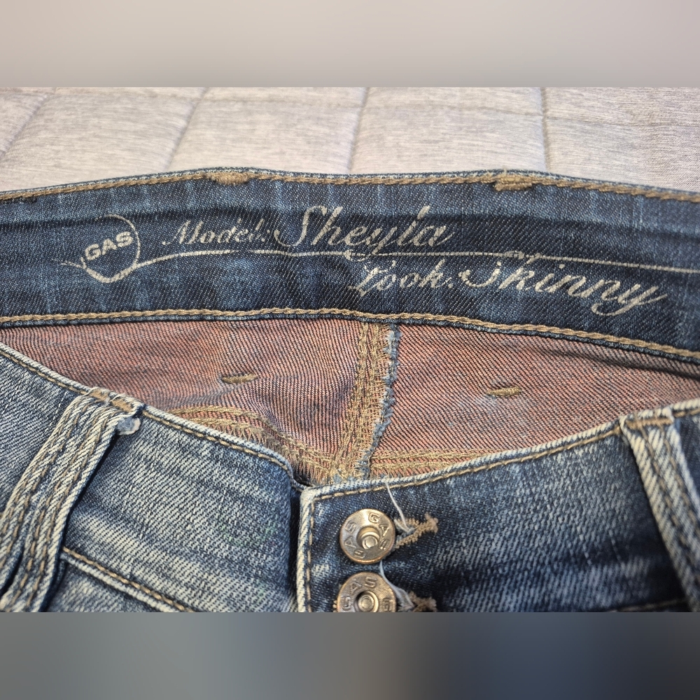GAS Permium Brand Distressed Jeans - Picture 3 of 15